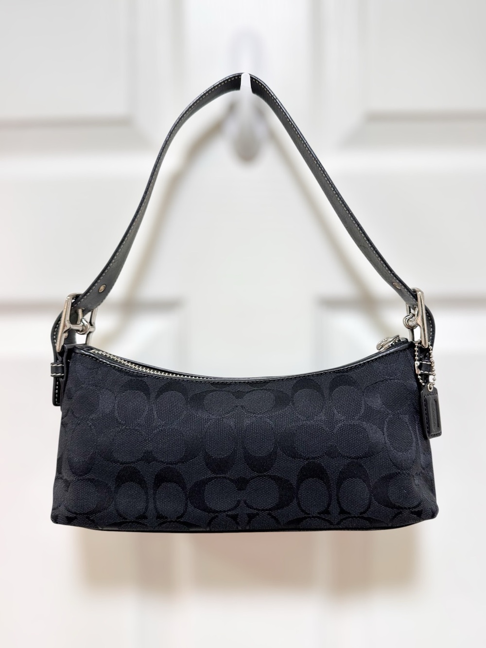 Coach Hamptons East West Baguette Black Signature Jacquard 6371